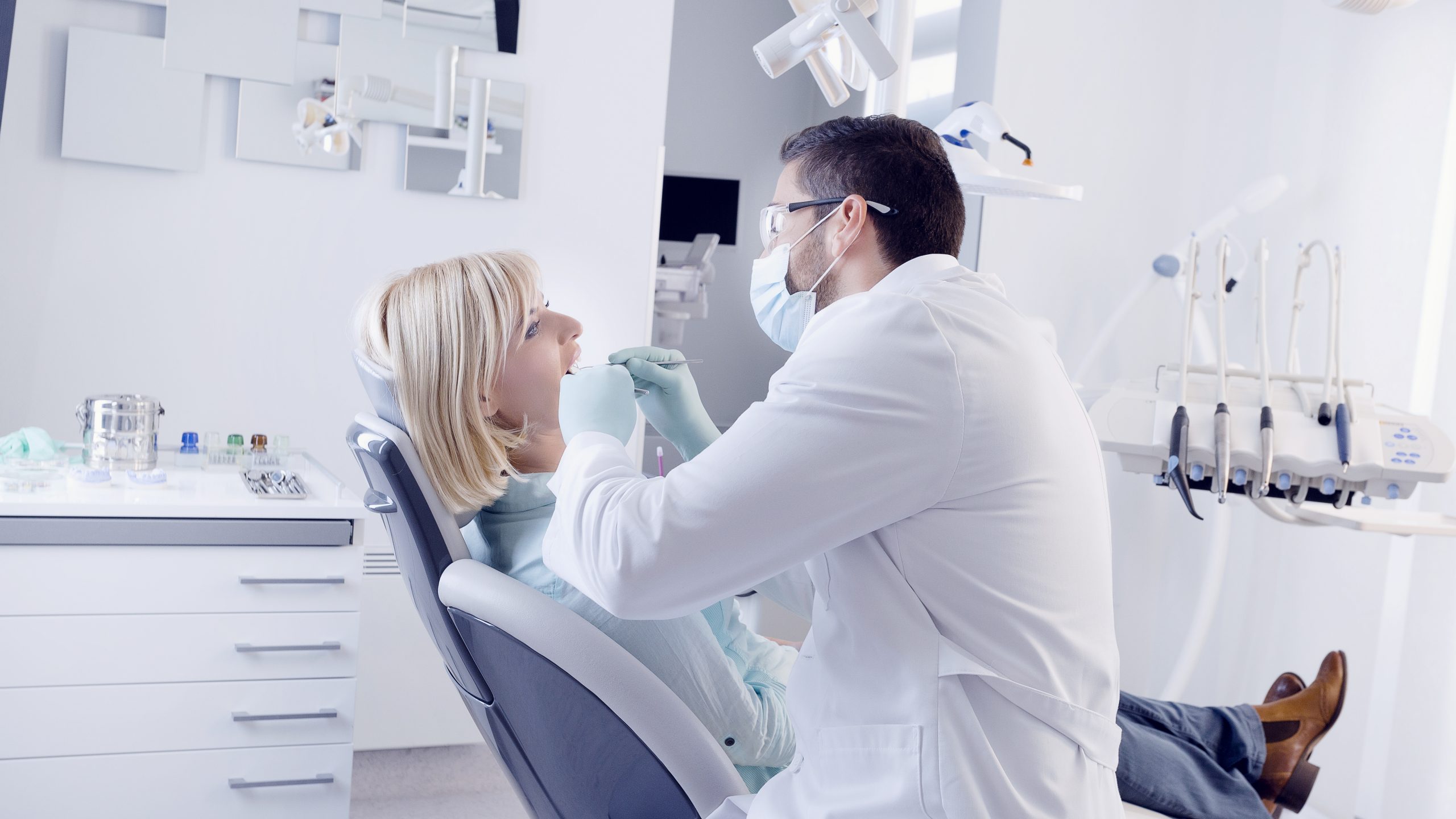 Dentist in Harvey, IL